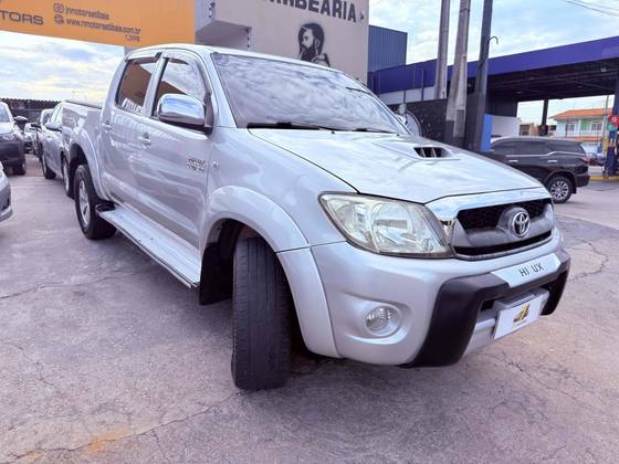 TOYOTA HILUX 3.0 SRV 4X4 CD 16V TURBO INTERCOOLER DIESEL 4P MANUAL TOYOTA HILUX 3.0 SRV 4X4 CD 16V TURBO INTERCOOLER DIESEL 4P MANUAL